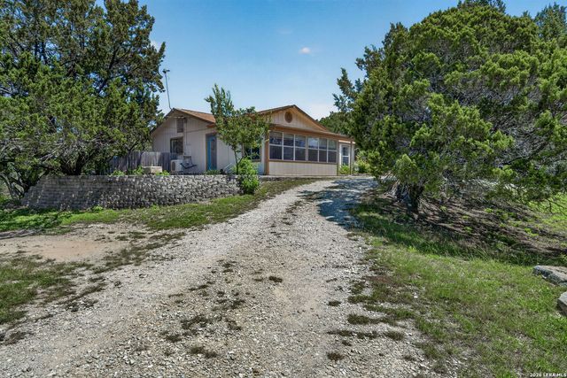 102 SPARROW HAWK TRL, Boerne, TX 78006