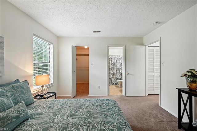 4242 Thalia Station CIR, Virginia Beach, VA 23452