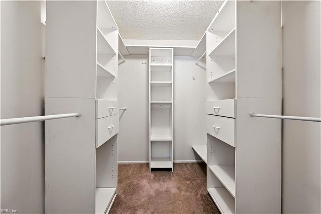4242 Thalia Station CIR, Virginia Beach, VA 23452