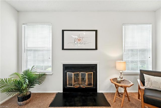 4242 Thalia Station CIR, Virginia Beach, VA 23452