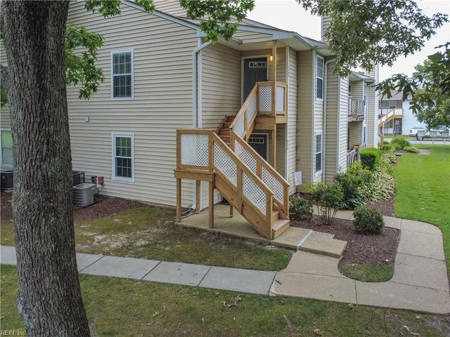 4242 Thalia Station CIR, Virginia Beach, VA 23452
