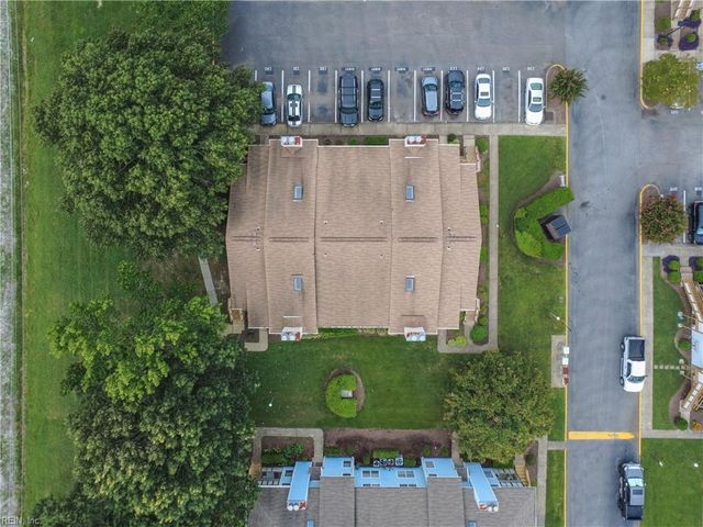 4242 Thalia Station CIR, Virginia Beach, VA 23452