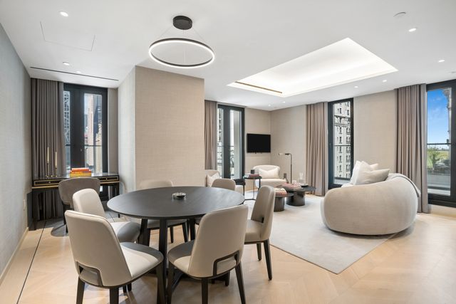 685 5TH Avenue A17, New York City, NY 10022