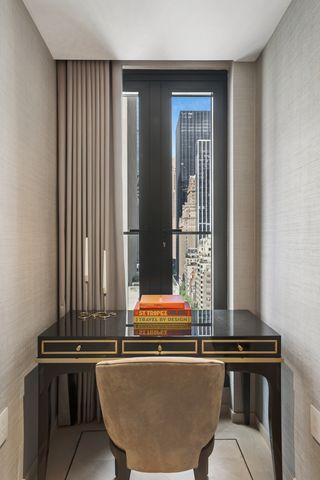 685 5TH Avenue A17, New York City, NY 10022