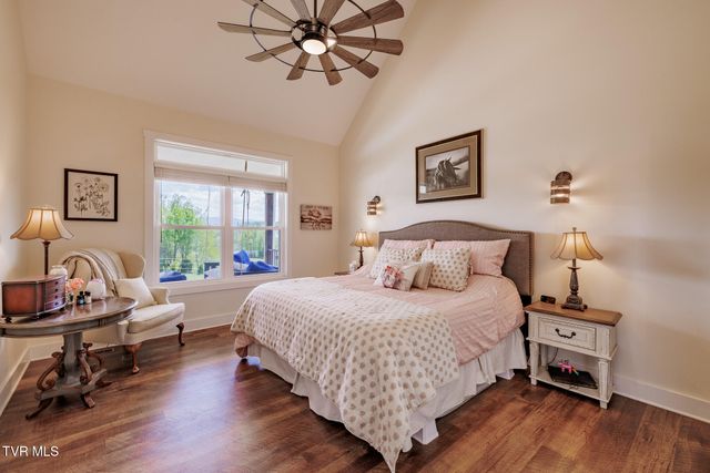 186 Berry Ridge Road, Jonesborough, TN 37659