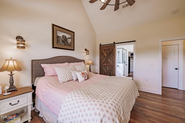 186 Berry Ridge Road, Jonesborough, TN 37659