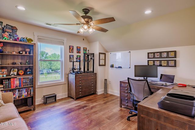 186 Berry Ridge Road, Jonesborough, TN 37659