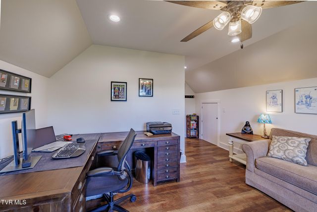 186 Berry Ridge Road, Jonesborough, TN 37659
