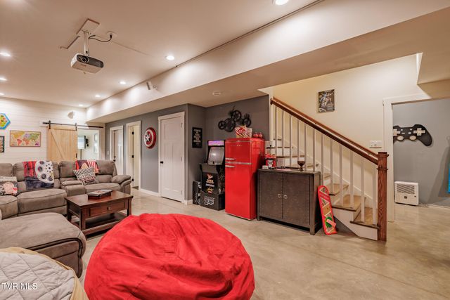 186 Berry Ridge Road, Jonesborough, TN 37659