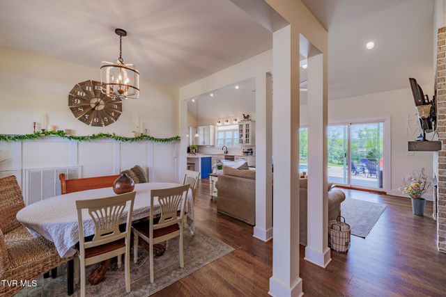 186 Berry Ridge Road, Jonesborough, TN 37659