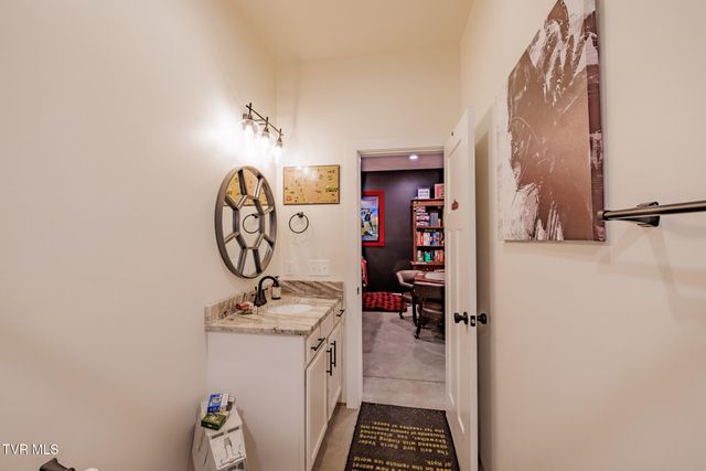 186 Berry Ridge Road, Jonesborough, TN 37659