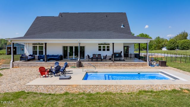 186 Berry Ridge Road, Jonesborough, TN 37659