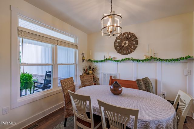 186 Berry Ridge Road, Jonesborough, TN 37659