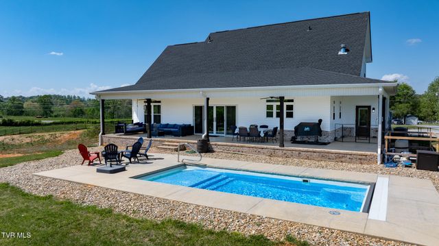 186 Berry Ridge Road, Jonesborough, TN 37659
