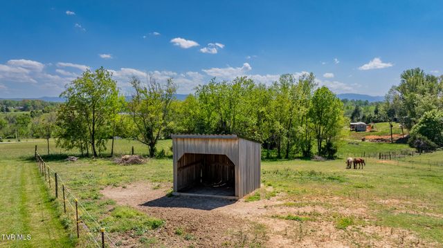 186 Berry Ridge Road, Jonesborough, TN 37659