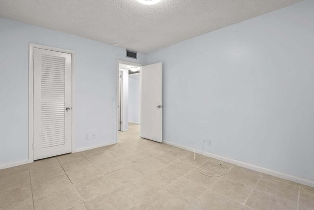 63 Hastings D, West Palm Beach, FL 33417
