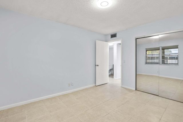 63 Hastings D, West Palm Beach, FL 33417