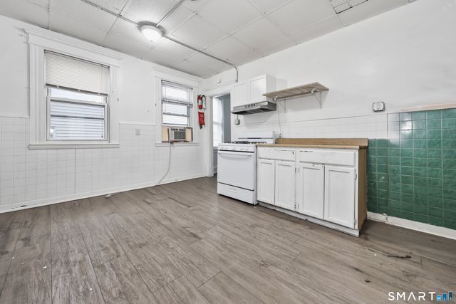 82 Bunker Hill Avenue, Waterbury, CT 06708