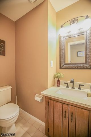 194 Driscoll Ct, Franklin Twp., NJ 08873