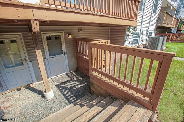 194 Driscoll Ct, Franklin Twp., NJ 08873