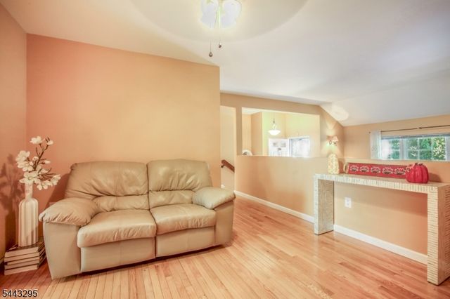 194 Driscoll Ct, Franklin Twp., NJ 08873