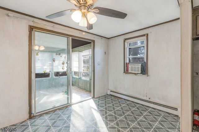 109 Lilac Dr, Clinton Twp., NJ 08801