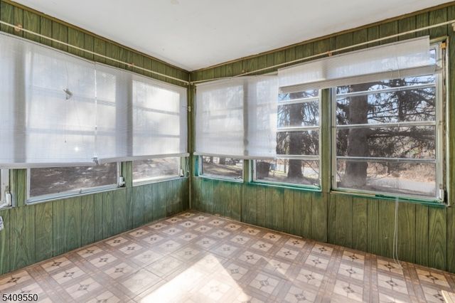 109 Lilac Dr, Clinton Twp., NJ 08801