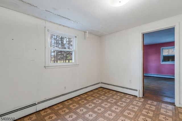 109 Lilac Dr, Clinton Twp., NJ 08801