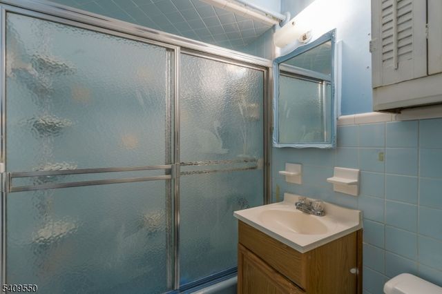 109 Lilac Dr, Clinton Twp., NJ 08801