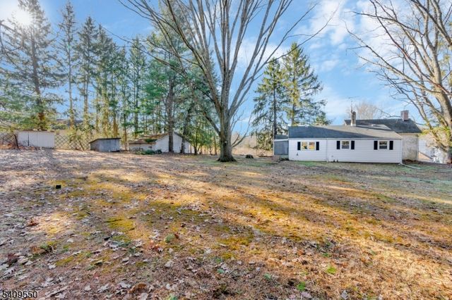 109 Lilac Dr, Clinton Twp., NJ 08801