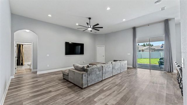 283 COVE AT EAGLE LAKE CIRCLE, Eagle Lake, FL 33839