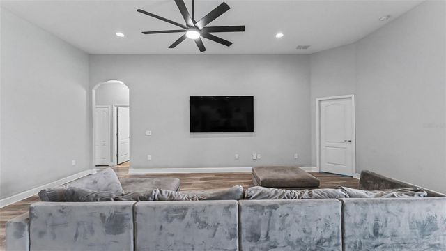 283 COVE AT EAGLE LAKE CIRCLE, Eagle Lake, FL 33839