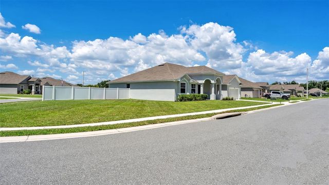 283 COVE AT EAGLE LAKE CIRCLE, Eagle Lake, FL 33839