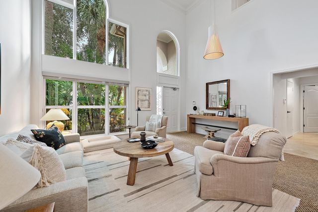 76 Princewood Lane, Palm Beach Gardens, FL 33410