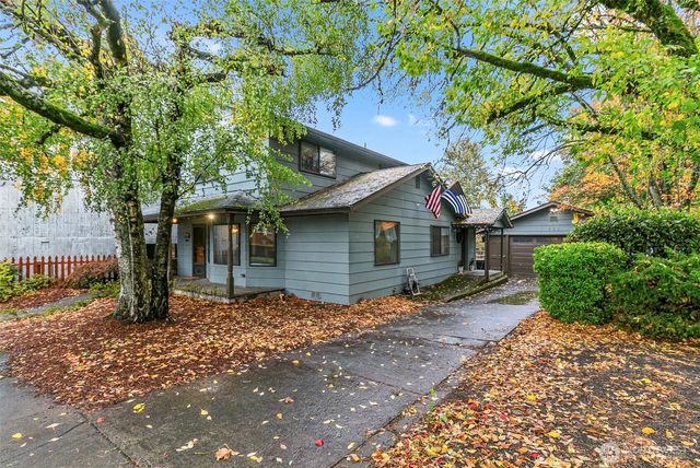 203 Columbia Street, Kelso, WA 98626