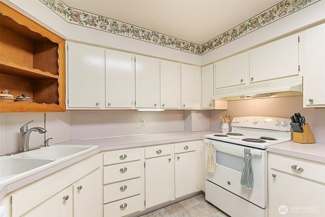 203 Columbia Street, Kelso, WA 98626