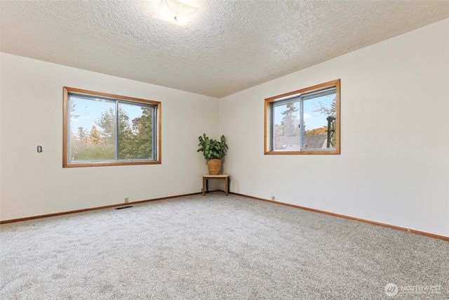 203 Columbia Street, Kelso, WA 98626