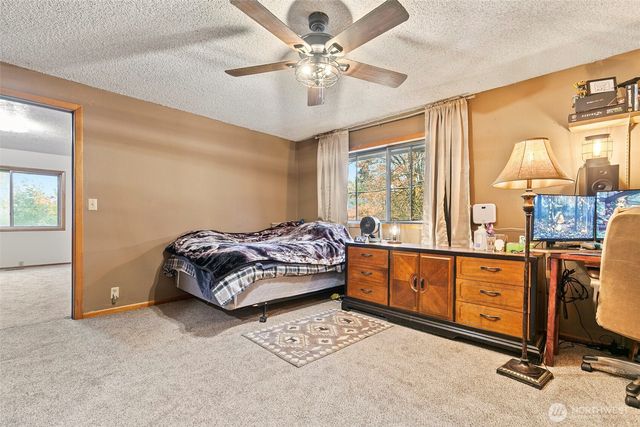 203 Columbia Street, Kelso, WA 98626