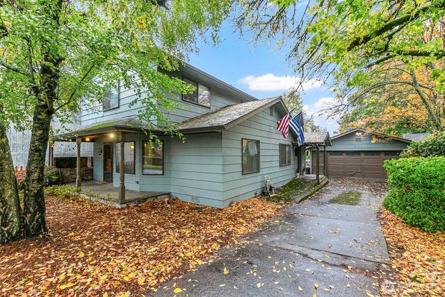 203 Columbia Street, Kelso, WA 98626