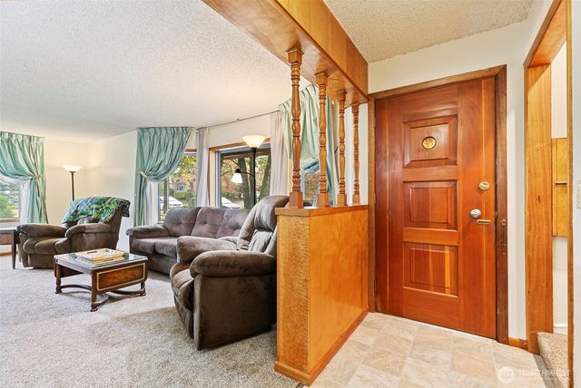 203 Columbia Street, Kelso, WA 98626