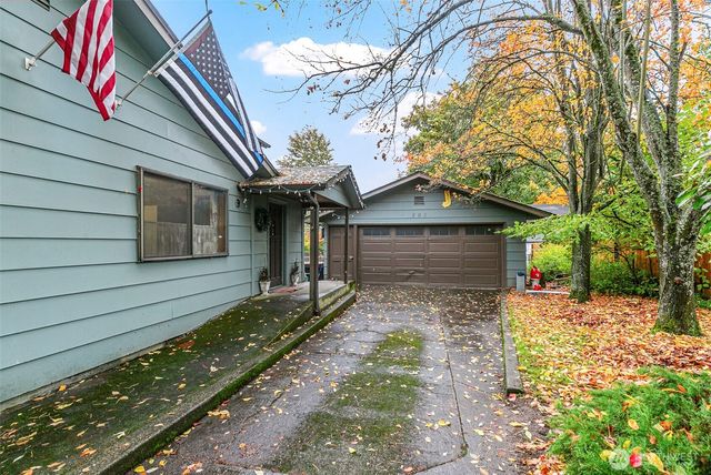 203 Columbia Street, Kelso, WA 98626