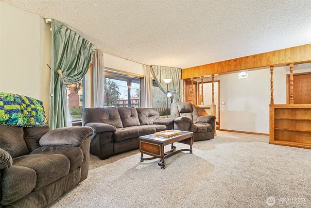 203 Columbia Street, Kelso, WA 98626