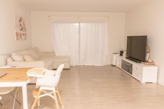2200 S Cypress Bend Drive 204, Pompano Beach, FL 33069