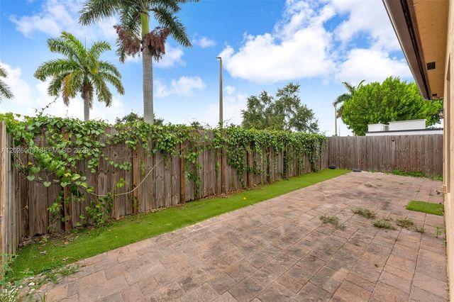 134 NE 23rd Ter, Homestead, FL 33033