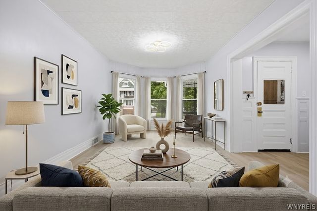 46 Woodlawn Avenue, Buffalo, NY 14209