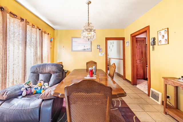 2710 Oak Park Avenue, Berwyn, IL 60402