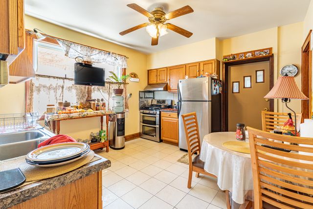 2710 Oak Park Avenue, Berwyn, IL 60402