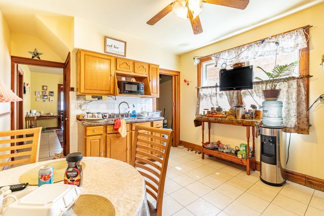 2710 Oak Park Avenue, Berwyn, IL 60402