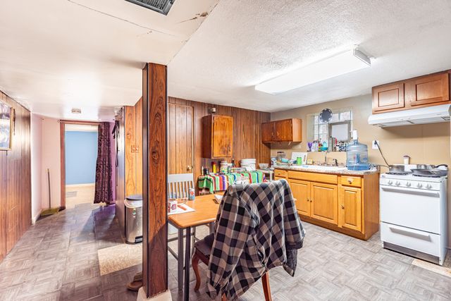 2710 Oak Park Avenue, Berwyn, IL 60402