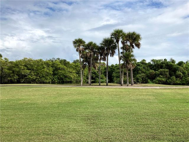 19 Vista Gardens Trail 201, Vero Beach, FL 32962